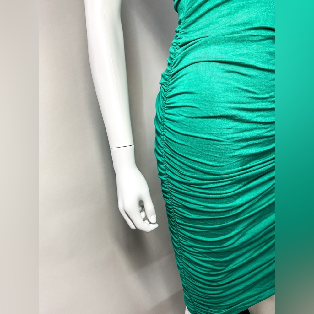 Green Dress - Picture 7 of 7